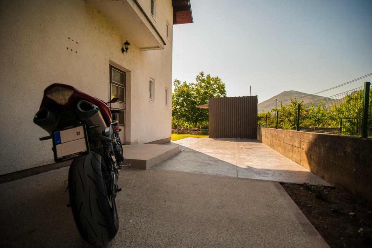 Guesthouse Buco Требинє Екстер'єр фото